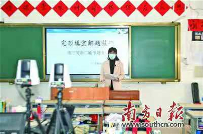 2075079907_副本1.jpg